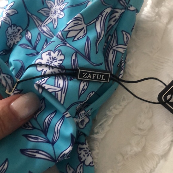 Zaful bikini - 2 pieces - size 4 (small) - Picture 5 of 9